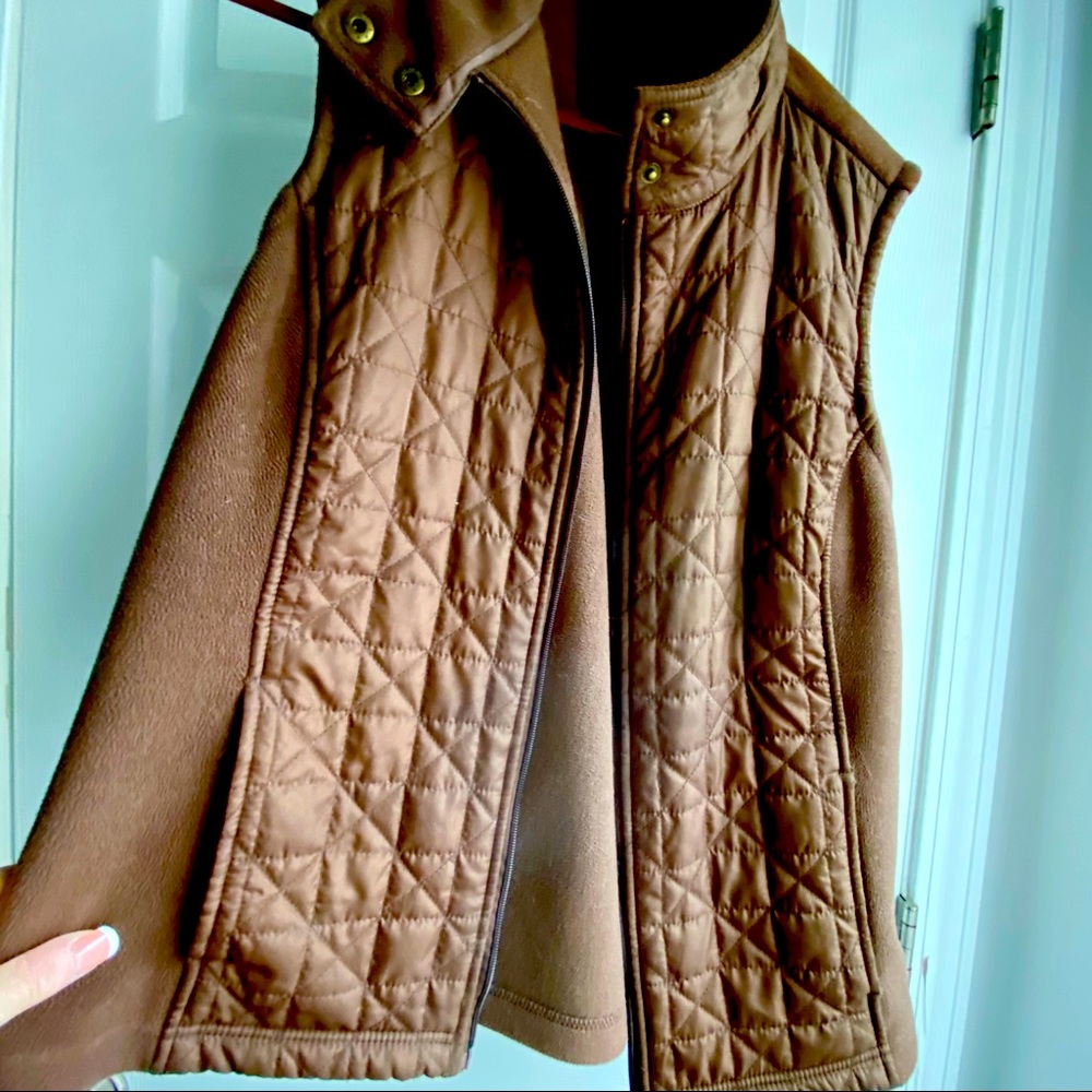 Gorgeous Fleece Vest, snugs under coat/wear alone